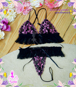 Delicate Lace Bikini Set - LingerieCats